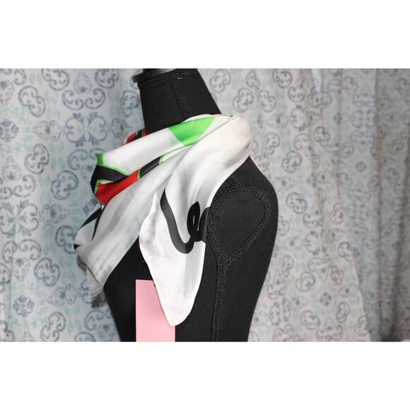 Juicy Couture Polyester Scarve Wrap NWT - Picture 3 of 5